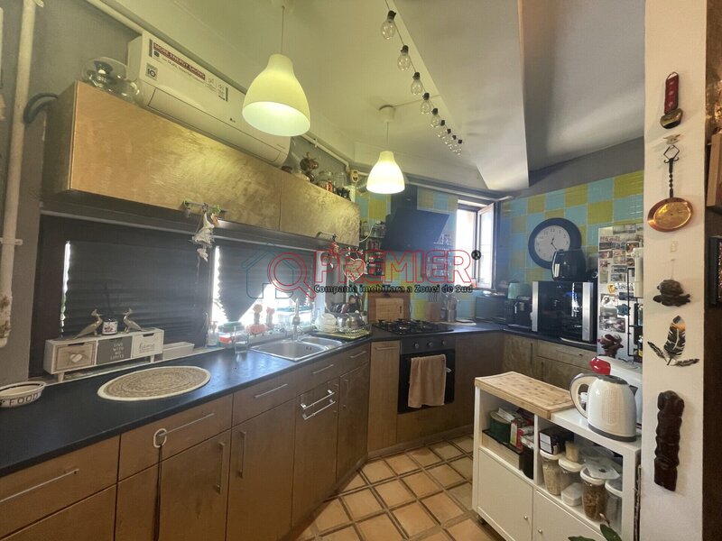 Aparatorii Patriei ocazie unica! Metrou Ap Patriei - Duplex 4 camere cu scara interioara